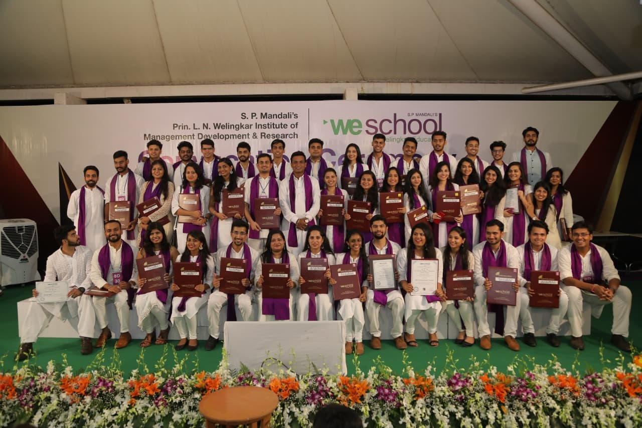 S.P. Mandali’s WeSchool graduating batch 2016-2018 from across eight PGDM programs gleam in Indian traditional on convocation day