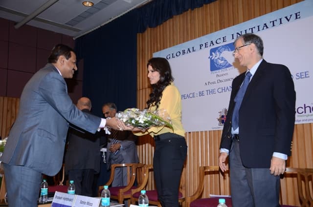 WeSchool takes a lead in sending a message of peace on 26/11